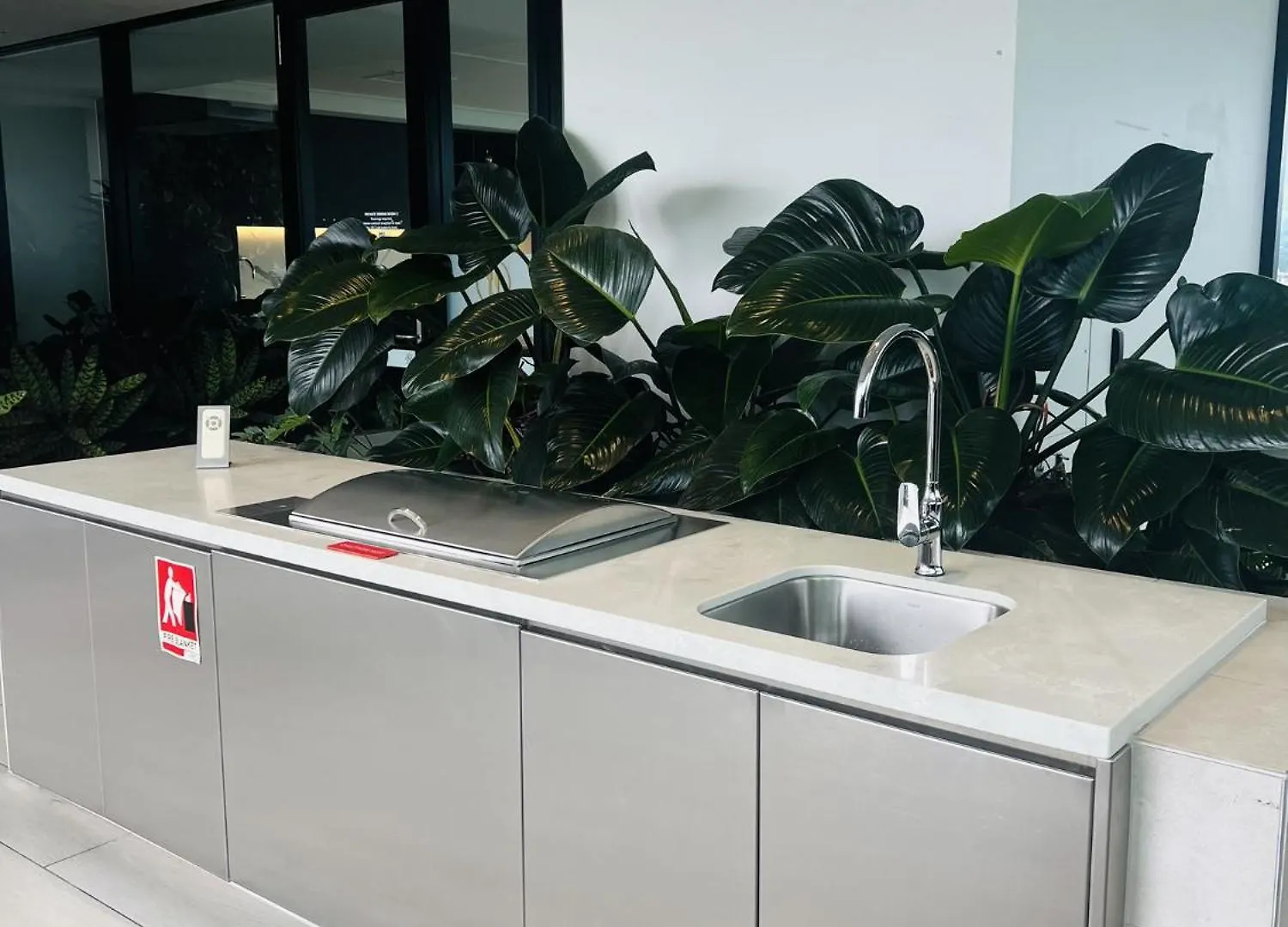 La Jolla Holiday Broadbeach Gold Coast Aparthotel